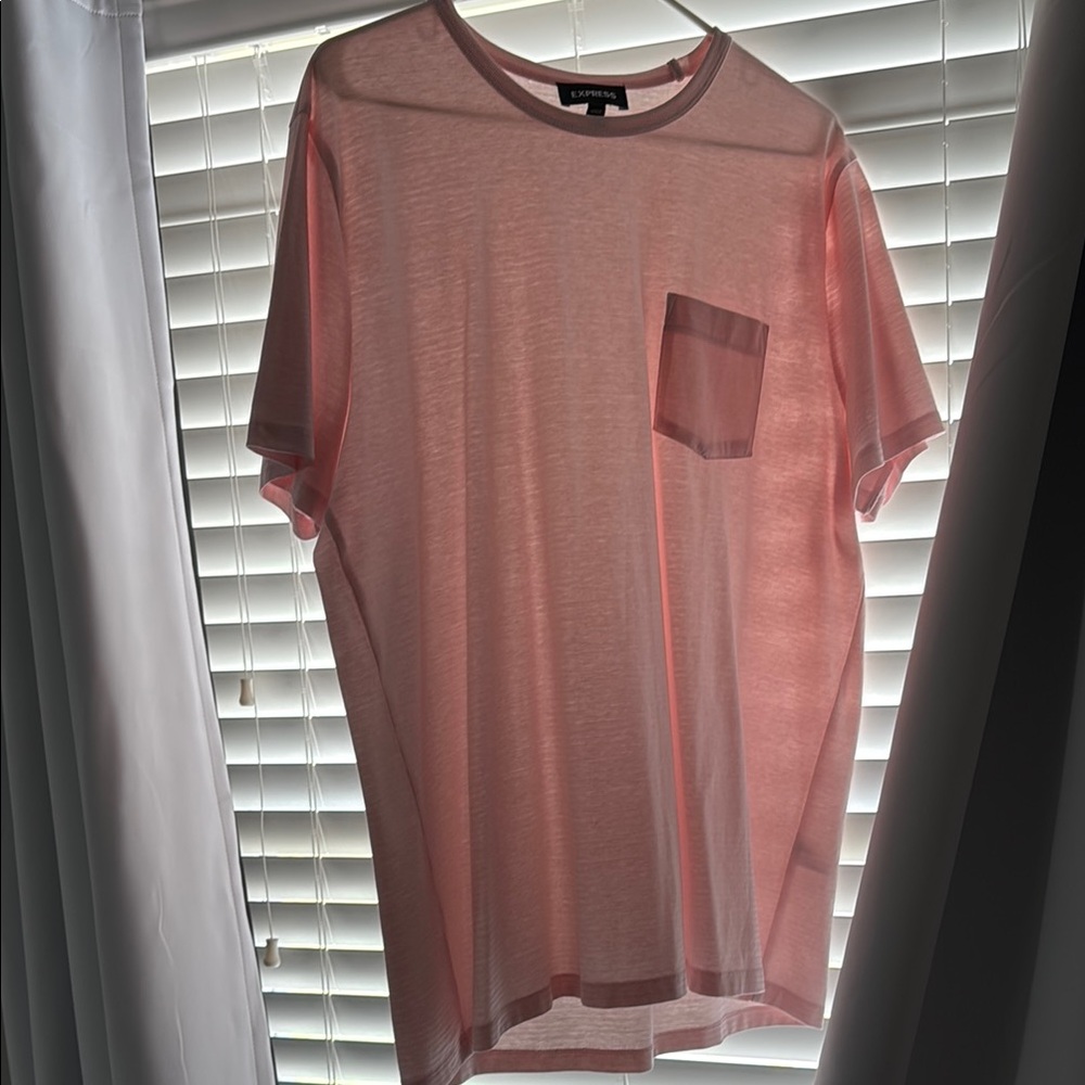 Lacoste Men's Pink T-Shirt